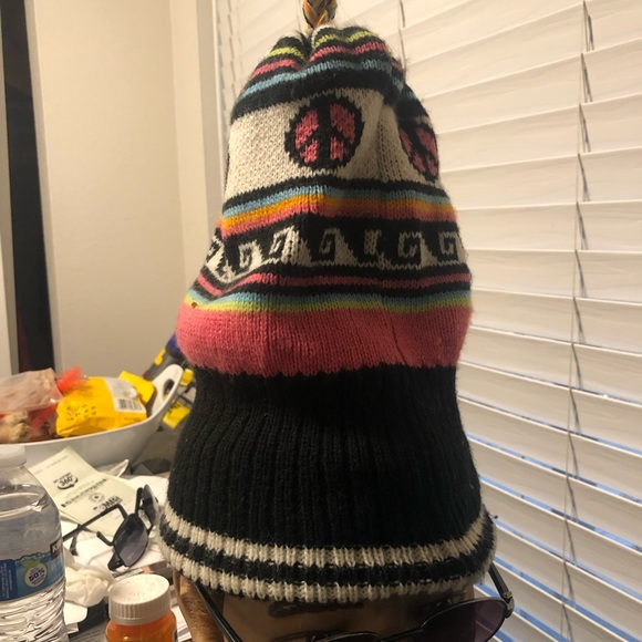 Place Bernie Womens Multi Color Knitting Warm Winter Hats Size 7/8 - Picture 6 of 9